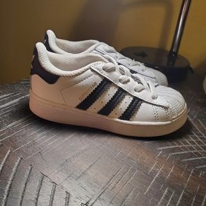 Adidas Superstar